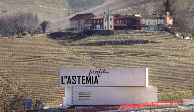 Barolo: "L’Astemia Pentita", the pop winery with a bizarre architecture