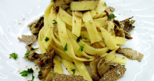 Fettuccine pasta with Truffle and Marzolina
