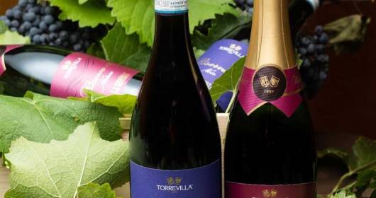 Torrevilla wines and oysters at Voghera Castle for Iria Vinum May 14-16.