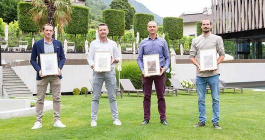 THE WINNERS OF THE 15TH EDITION OF THE NATIONAL RIESLING COMPETITION, THE QUEEN OF WHITE GRAPES, PRESENTED IN NATURNO