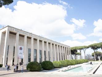 Wine Cube: 1,500 visitors and 3,700 bottles in Rome to toast 25 years of Partesa per il Vino