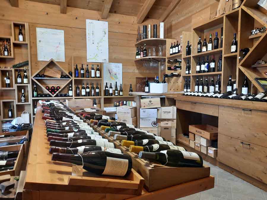 VINARIUS, ASSOCIATION OF ITALIAN WINE BARS, LAUNCHES THE "HOT" ALARM AND ASKS FOR SHIPMENTS BY REFRIGERATED VEHICLES
