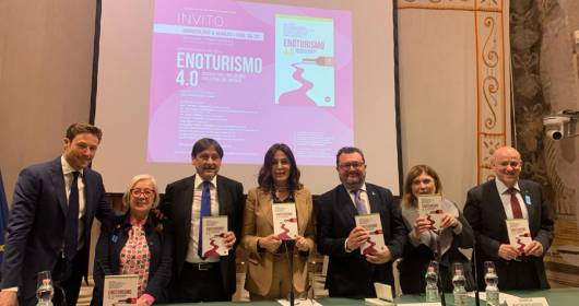 «Wine tourism 4.0»: the most complete manual on Italian wine tourism presented today in the Senate. Wine hospitality entrusted to women