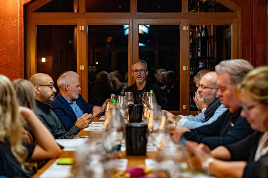 From the highlands of Langa to the glass: Colombo inaugurates a series of events celebrating the authentic soul of the Bormida Valley.